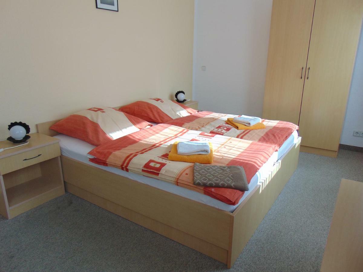Pension "Zur Katze" Gelenau/Erzgeb. Kültér fotó